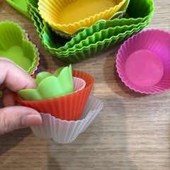 弁当箱　シリコンカップ　色々な形　多数の画像
