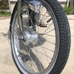 チャイルドシート付き自転車の画像