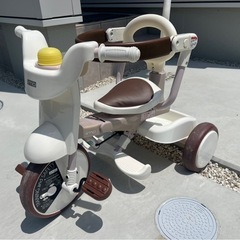 三輪車の画像