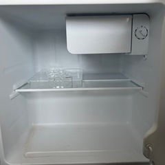 【お譲り先決まりました】小型冷蔵庫（46L）の画像