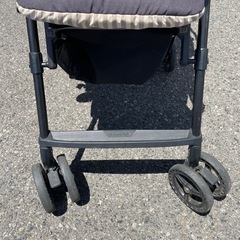 コンビ　ベビーカーの画像