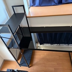 パソコン用デスク　ガラス製の画像
