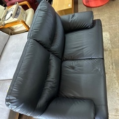 🎉黒レザー調ソファー 2人がけの画像