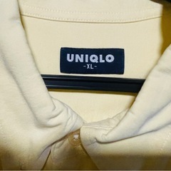 ユニクロuniqlo メンズシャツ　黄　XLの画像