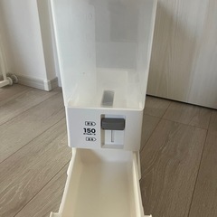 米びつ ニトリ 12キロの画像