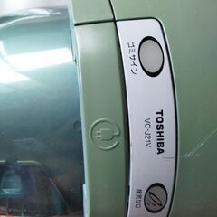 TOSHIBA 東芝 紙パック 掃除機 クリーナー VC-J21V 電化製品の画像