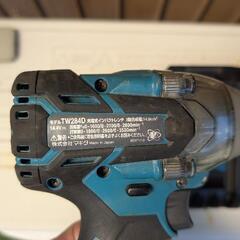 最終値下げ makita マキタ インパクトレンチ TW284D バッテリー充電器セット の画像