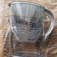 【新品】BRITA ポット型浄水器　マレーラ　の画像
