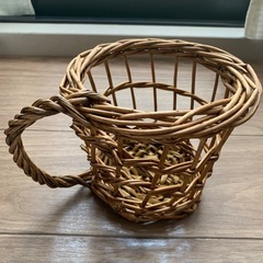 小ぶりな花カゴの画像