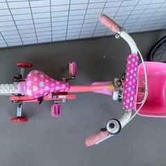子ども用の自転車の画像