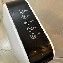 【ヒビあり】タワー型送風機の画像