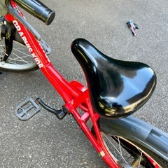 GRAPHIS  16インチ　子供自転車　レッド　補助輪・カゴ・説明書付きの画像