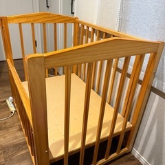 ベビーベッドの画像