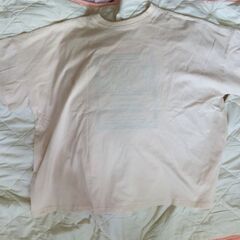 ロゴ入りTシャツの画像