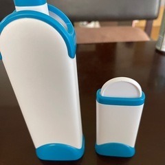 ★美品★未使用★布類のホコリ取り★２個セット★通販商品★スタンド可★の画像