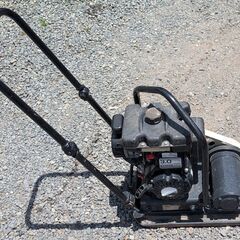明和 4サイクルガソリンエンジン プレートランマー KP-50の画像