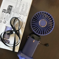 LEDデジタル表示 ハンディファン パープルの画像
