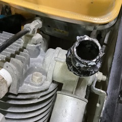 アネスト岩田　エンジン式　エアー　コンプレッサー　L22 10 の画像