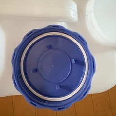 カインズ　　コック付き水タンクの画像
