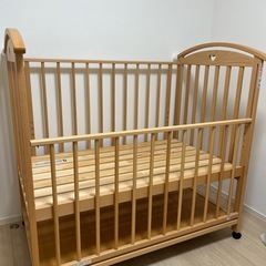 【定価4万円超】国産ひのき　日本製ベビーベッド　美品　寝具付き　ミキハウスベッド製造メーカーの画像