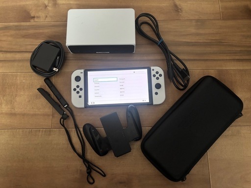 【取引中】任天堂Switch（有機ＥＬモデル）ホワイト