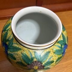 お値引しました！九谷焼　飾り壷　花瓶　角福　花生　陶器の画像