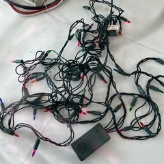 音楽を変えるクリスマスツリーのライトの画像