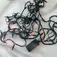 音楽を変えるクリスマスツリーのライトの画像