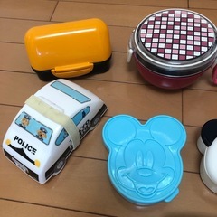 お弁当箱の画像