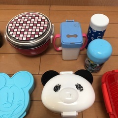 お弁当箱の画像