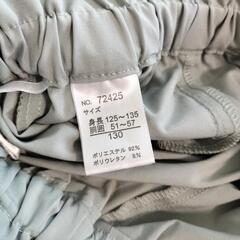 ライトグレー 半ズボン ウエストリボン付き130センチの画像