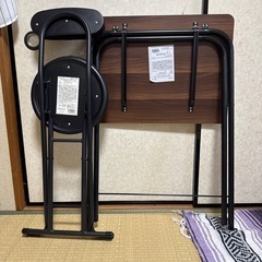 折りたたみテーブル、椅子セット
の画像