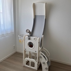 滑り台の画像