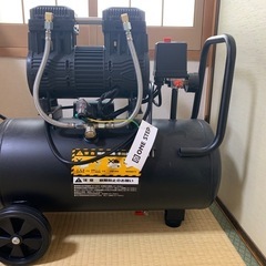 ONE STEP エアコンプレッサー 30Lの画像