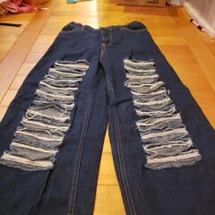 ほぼ未使用★ダメージ加工　ジーンズの画像