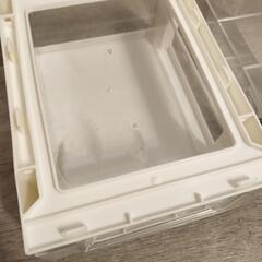 プラスチック 収納ケース 2点の画像