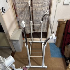 ハンガーラック 2列 伸縮可能の画像