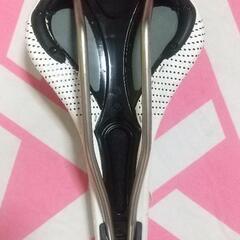 GIANTサドルのみの画像