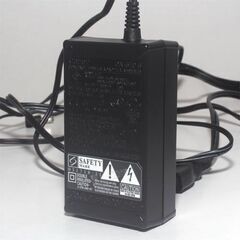 USED「CANON製コンパクトパワーアダプター CA-570S」の画像