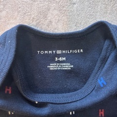TOMMY HILFIGER ロンパースの画像