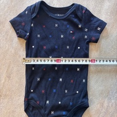 TOMMY HILFIGER ロンパースの画像