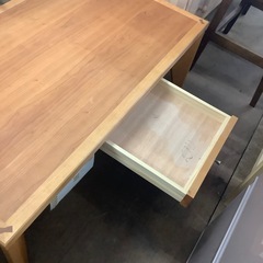 【引き取り限定・中古品】  アクタス  ローテーブル     外形寸法:幅105×奥行60×高さ36   (cm)の画像