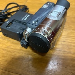 お値引しました！Panasonic NV-GS200K ビデオカメラ 本体、付属品の画像