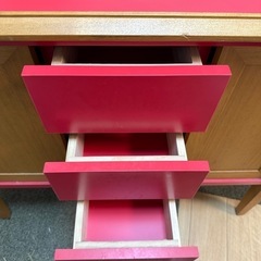 おしゃれ収納棚の画像