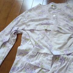 フルオープン介護用パジャマ　レディース　パープル　の画像
