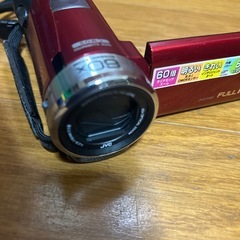 お値引しました！JVC ビデオカメラ　GZ-E770-R 2016年製　本体のみの画像