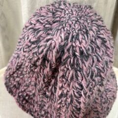 手編み！ニット帽子hand knittingチューリップの画像