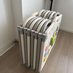 ベビーサークルの画像