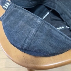 adidasキャップの画像