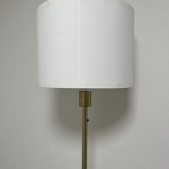 【無料】IKEA フロアライト スタンドライト ゴールドの画像